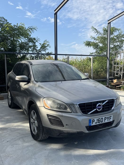 Dezmembrez Volvo xc 60 2.4d 2011