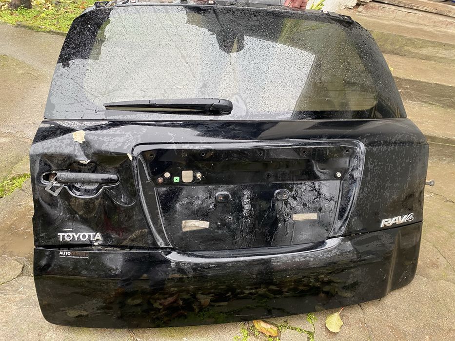 Багажна врата на toyota rav4 2007