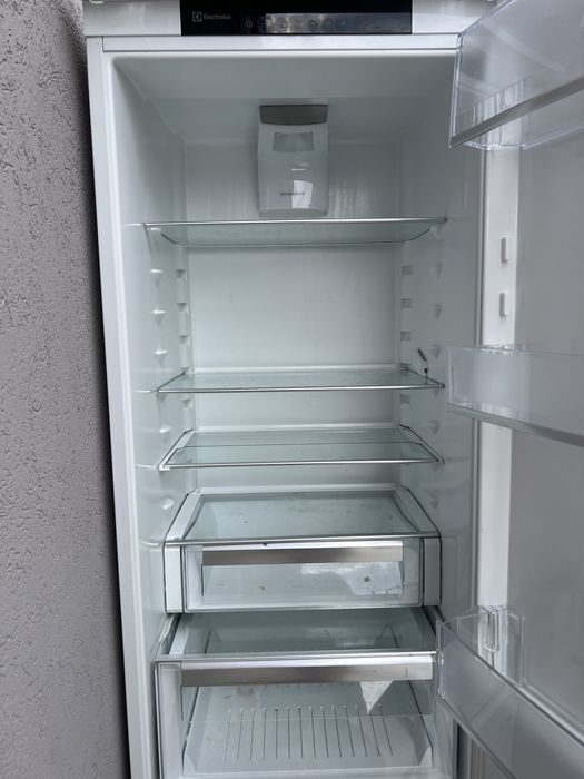 Combina frigorifica incorporabila electrolux