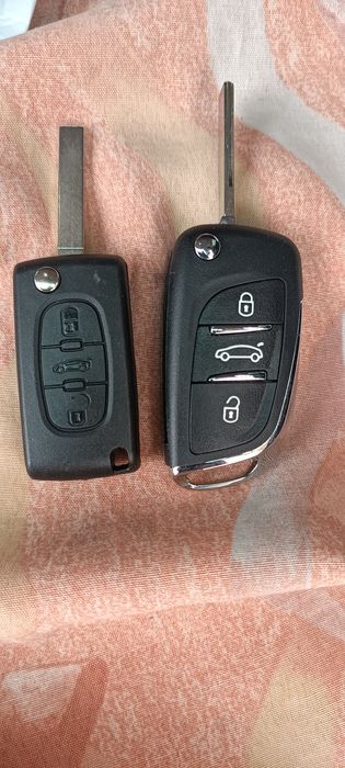 Продавам ключ Пежо Ситроен