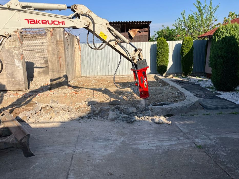 Executăm săpături,  demolări  , picon  etc