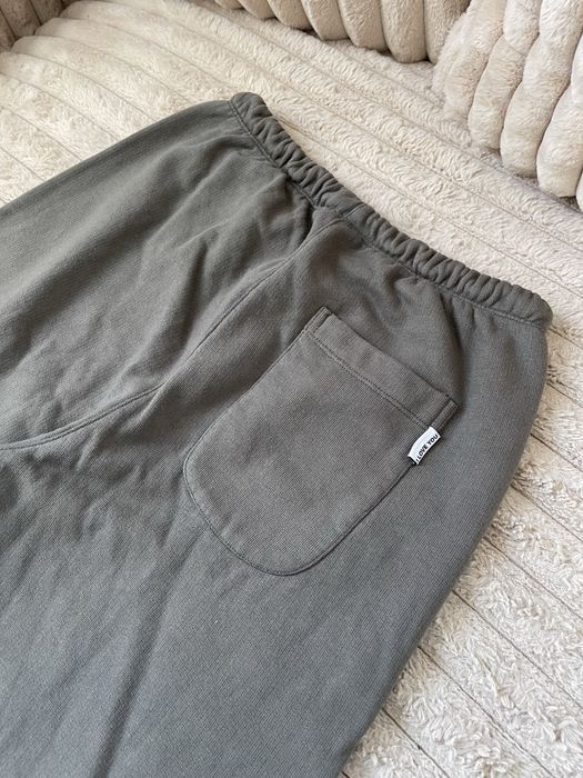 Holly интересен анцуг