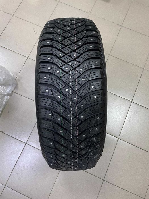 235 65 R17 зимние шины Goodyear Arctic 2 производство Германия 2024