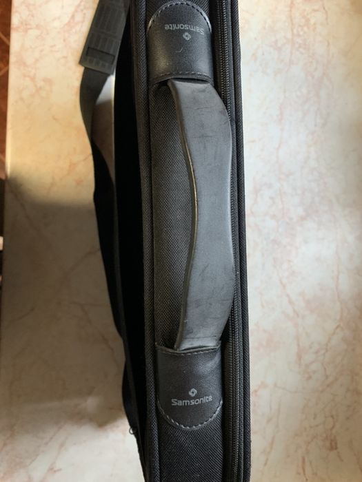 Geanta laptop Samsonite- stare estetica excelenta