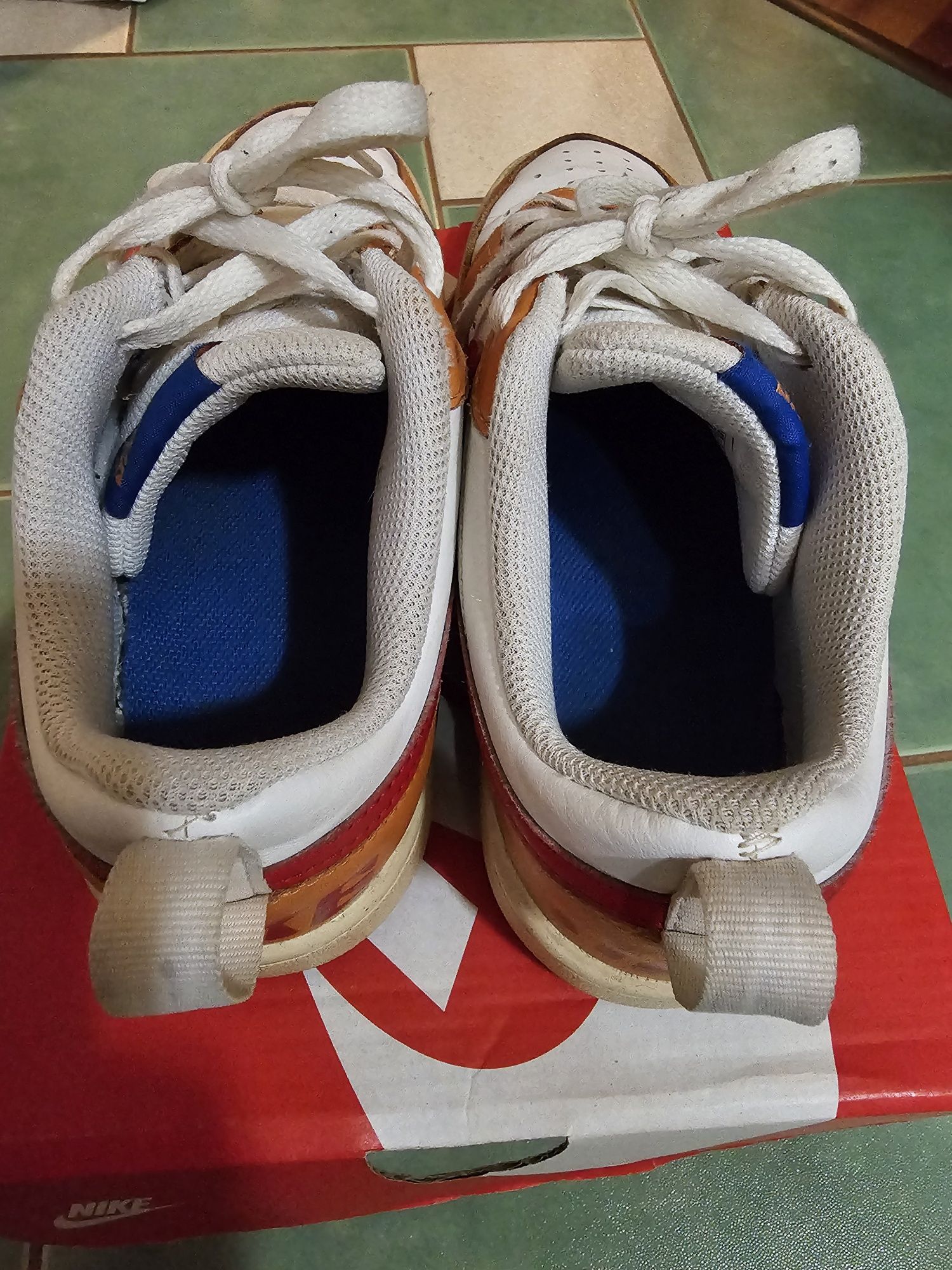 Pantofi sport Nike Court Borough