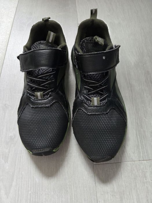 Pret mic! Adidași Reebok băieți, mărimea 34 (22 cm), de plimbare