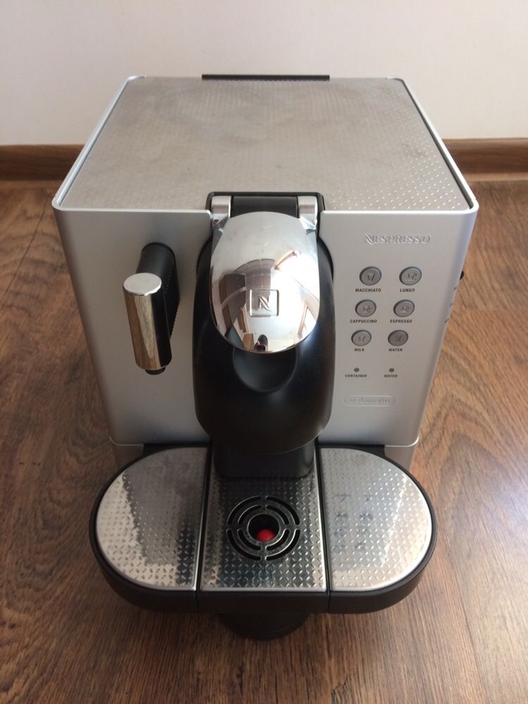 Delonghi En720 - Кафемашина с капсули,Nespresso