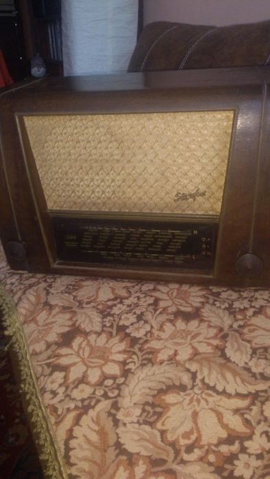 Ретро радио RFT - Super 4Е67, модел 1952 год.