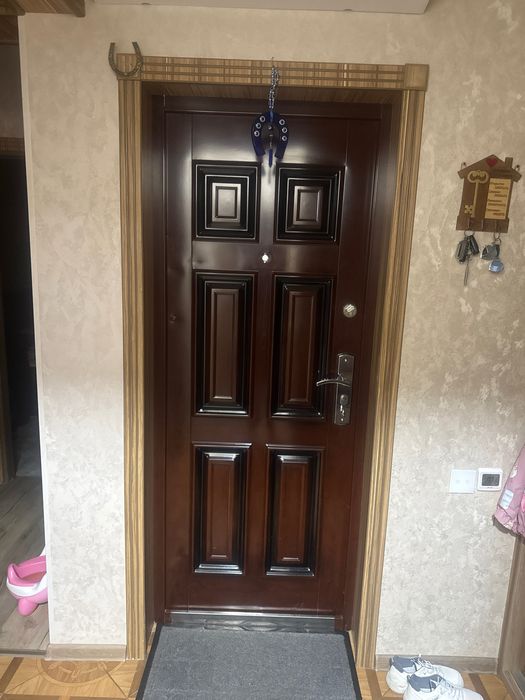 Железная дверь состояние идеальное