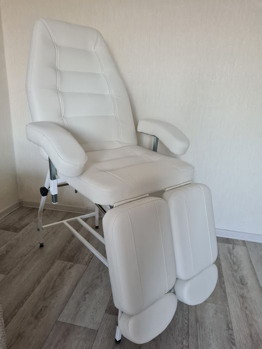 Кресло педикюрное новое.