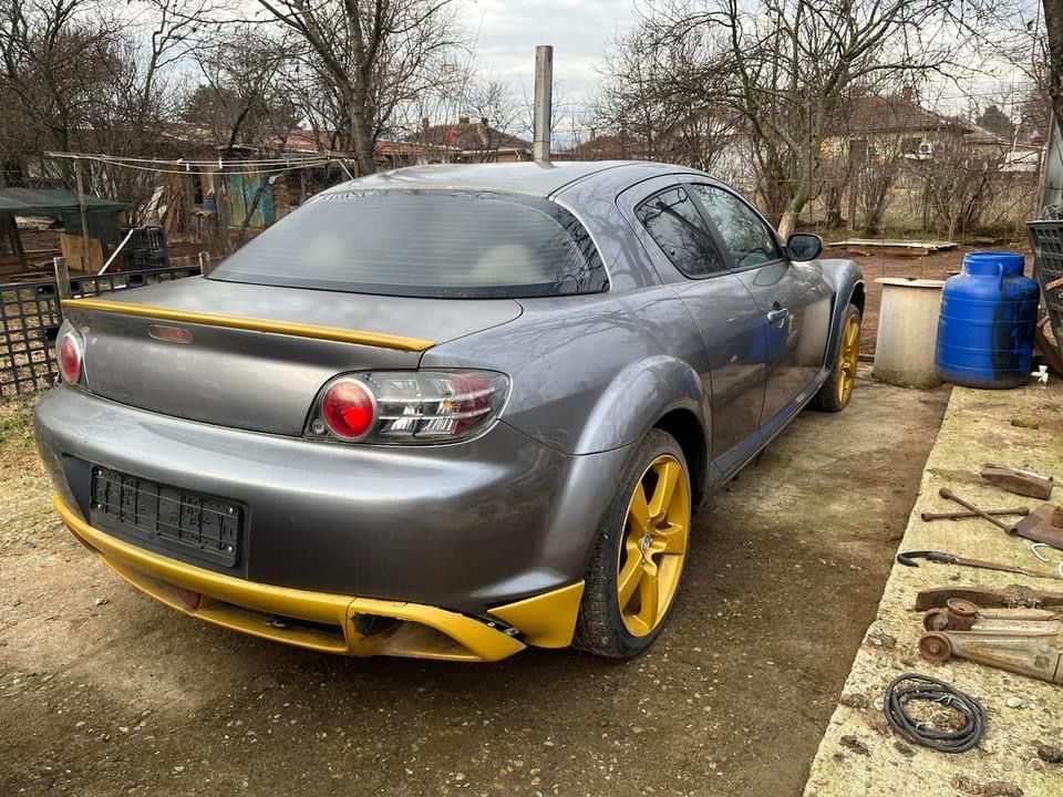 На части Mazda RX8