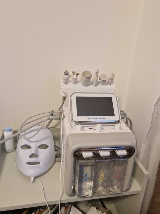 Aparat de tratamente faciale in stare foarte buna , cu 7 functi.
