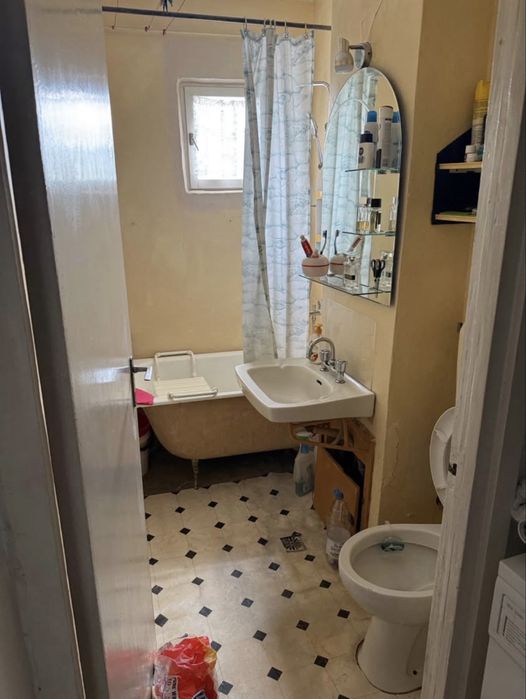 Vand Apartamet cu 3 camere