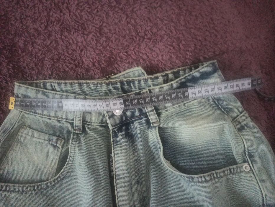 Blugi la modă pentru femei