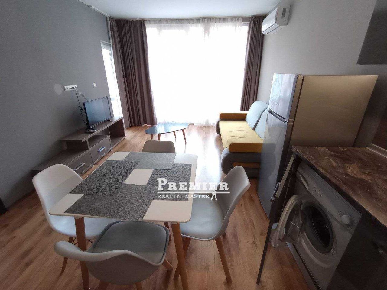 Продава се Двустаен апартамент в Поморие - 61 кв.м за 1558 €/кв.м - Снимка #5