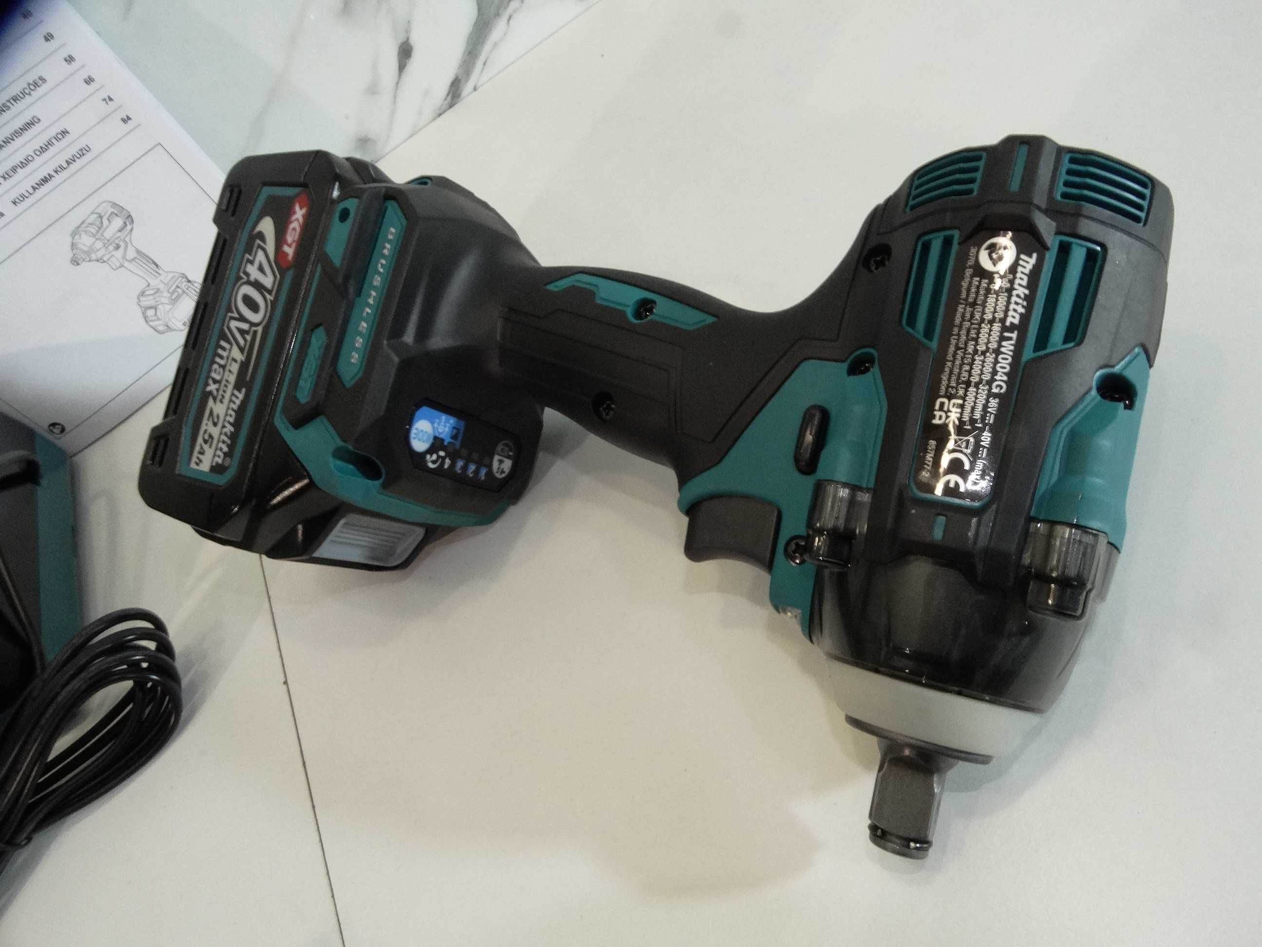 Промо - Makita TW 004 / 2 x 2.5 Ah - Мощен гайковерт 350 Нм