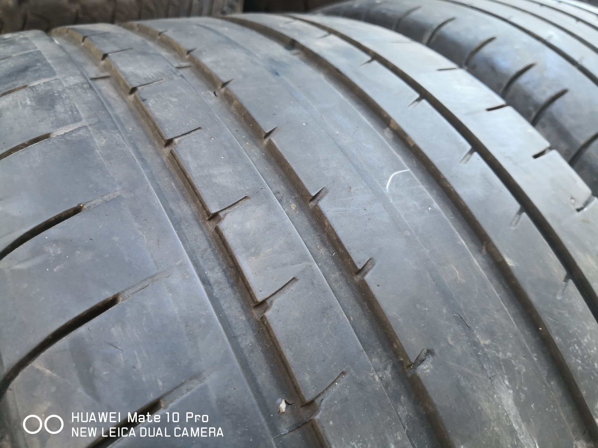 245 35 20 цола предни 275 30 20 задни гуми спорт пакет Goodyear