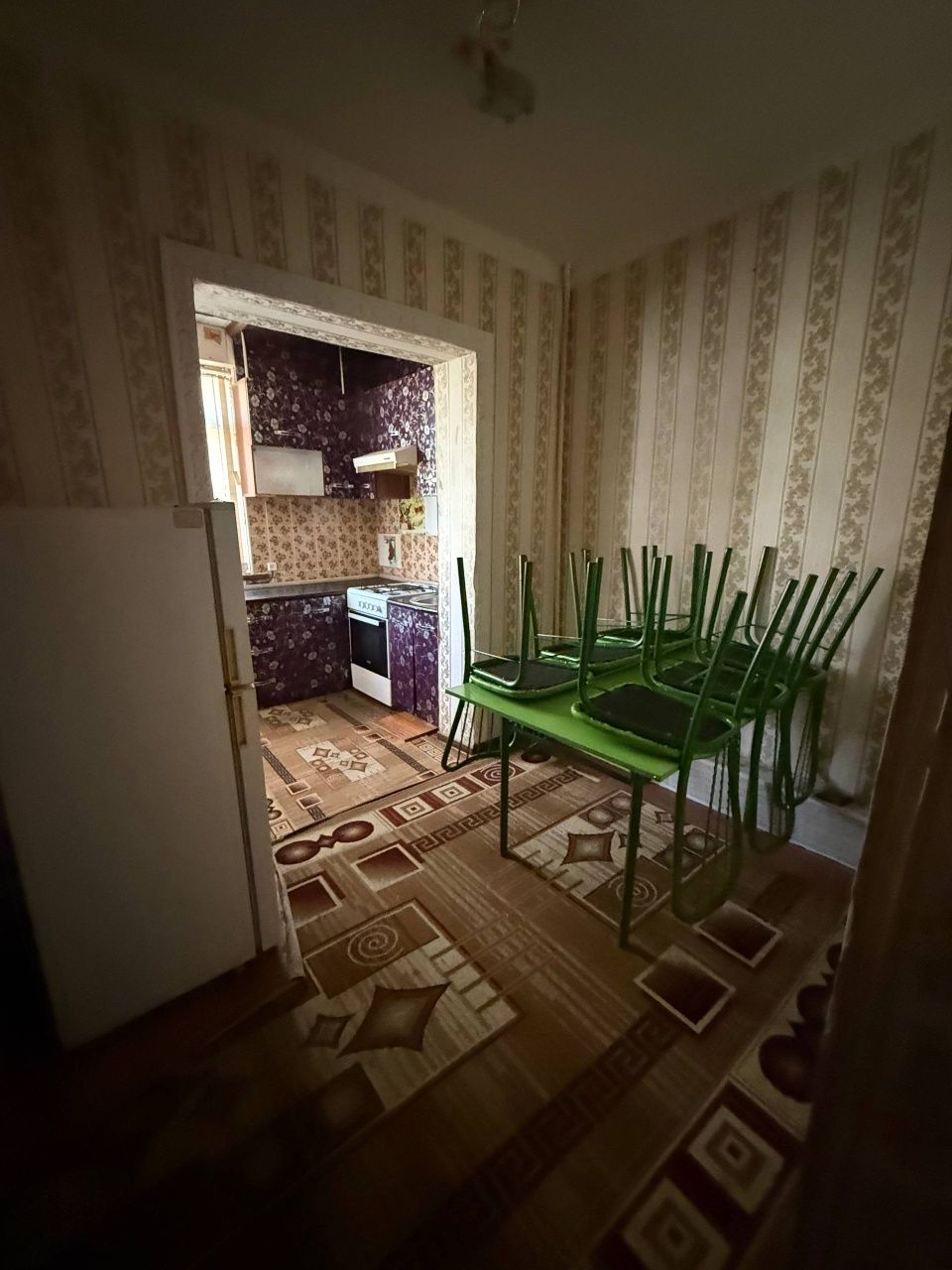 Бухоро ш.А. Жомий лагманни ёнида 3 х-ли  уй ижарага берилади.Безмаклер