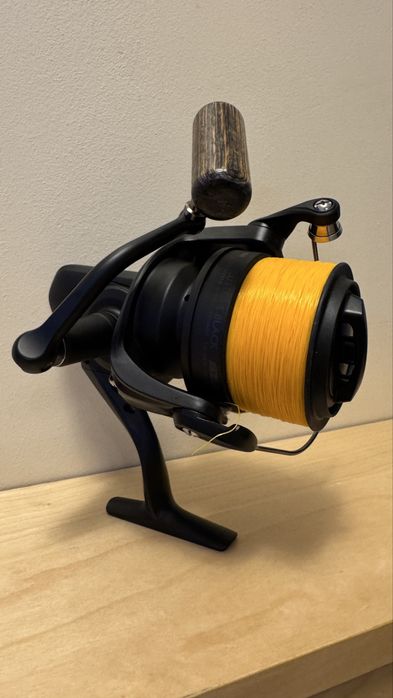 Mulineta Okuma Custom black CB 60 in garantie