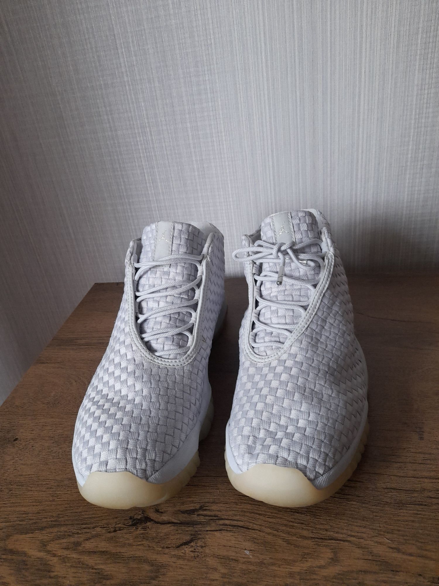 Jordan Future Pure Platinum кецове 44 номер.