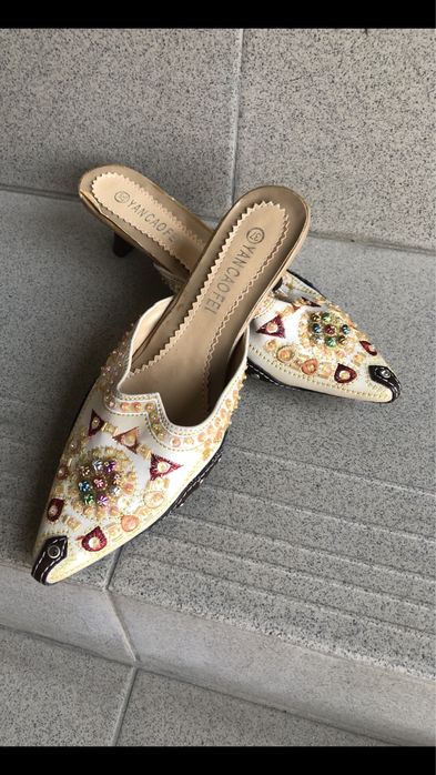 Продаются шлепки для невесты