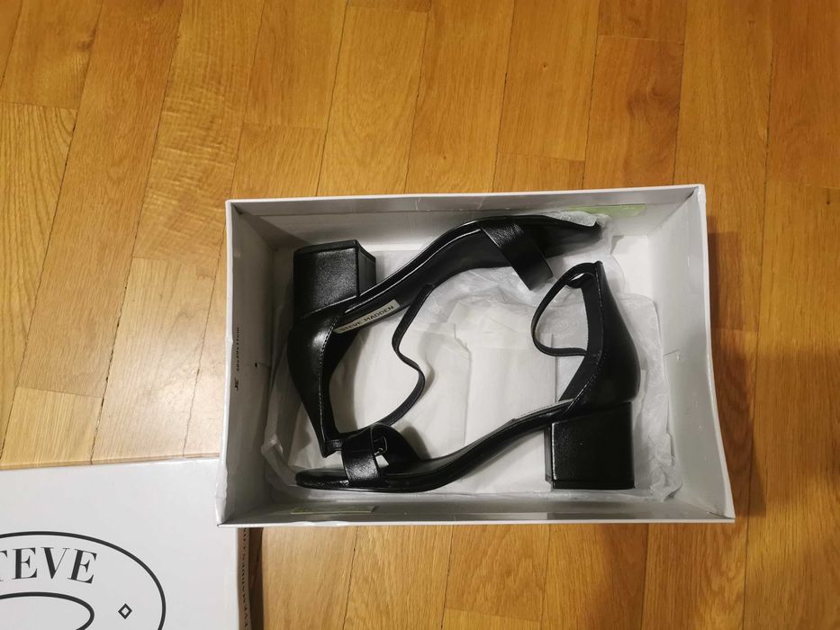 Дамски сандали от естествена кожа