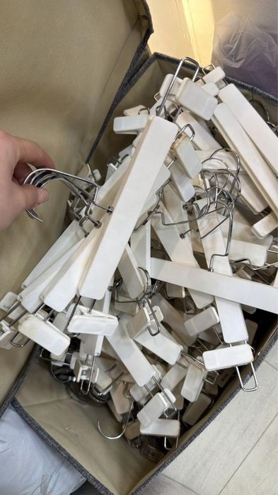 Продается вешалки