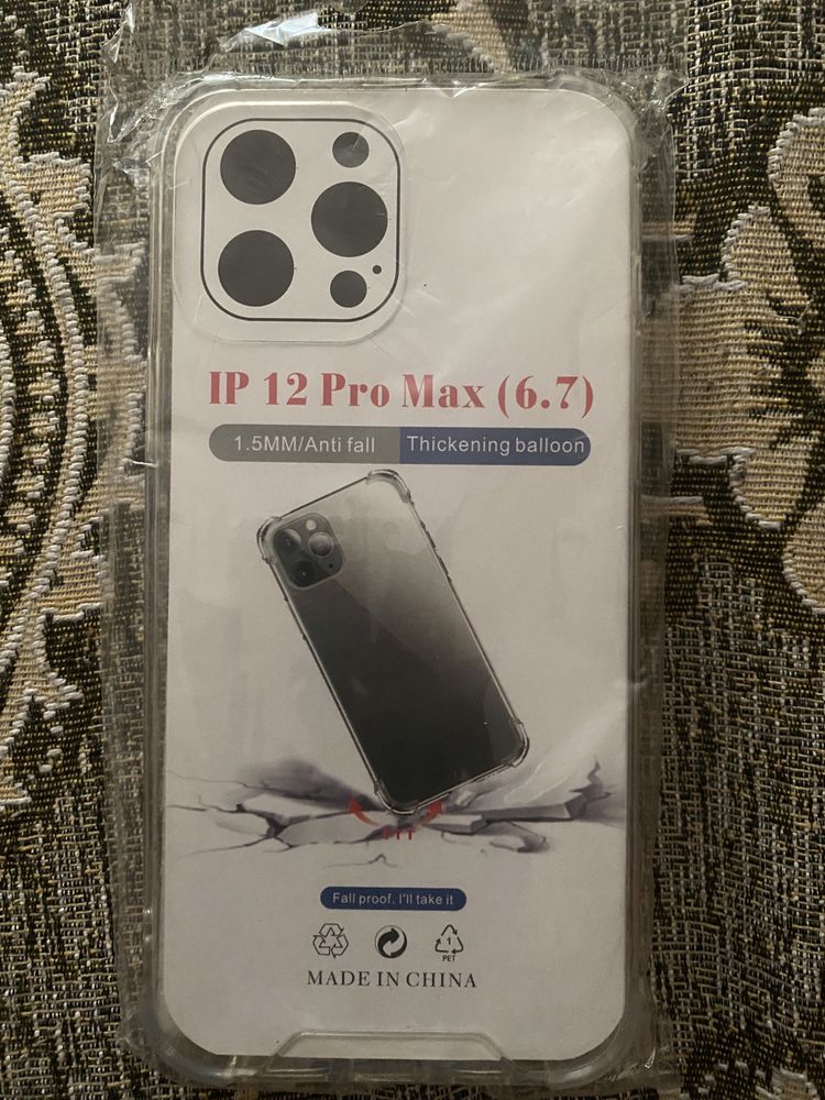 Продам чехол на Iphone 12 pro max