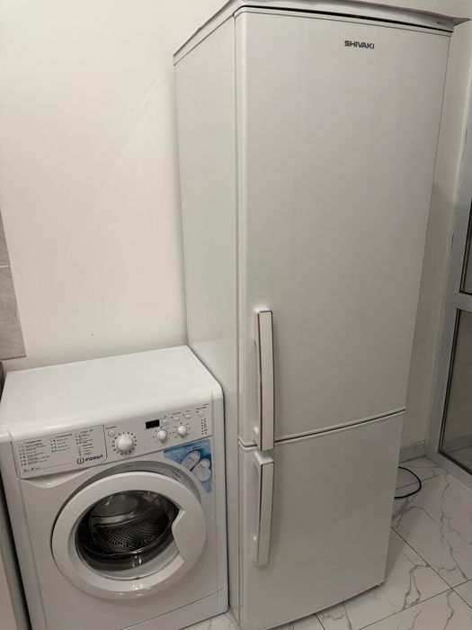 Продам стиральную машину и холодильник