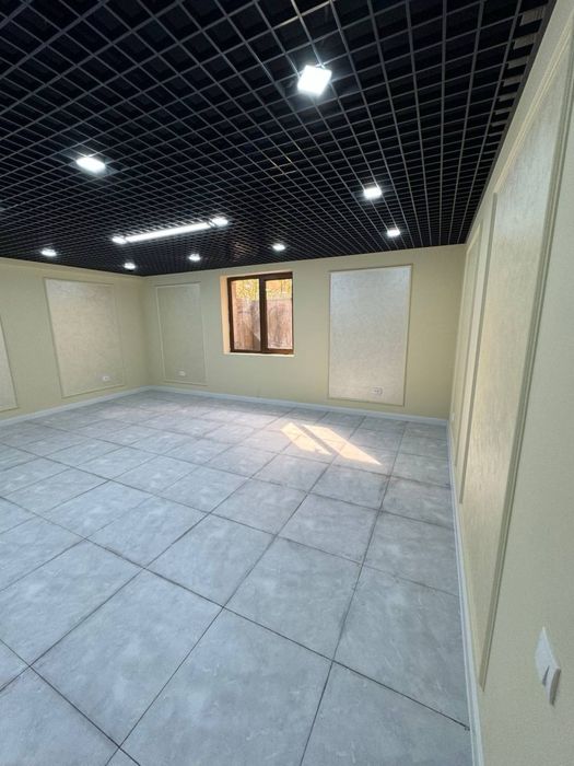 Текстильные Мост Цокольный Этаж В Аренду