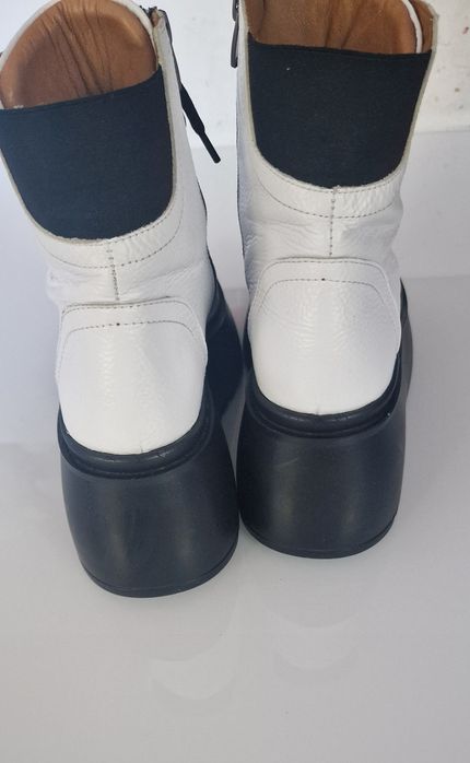 Ghete de dama din piele