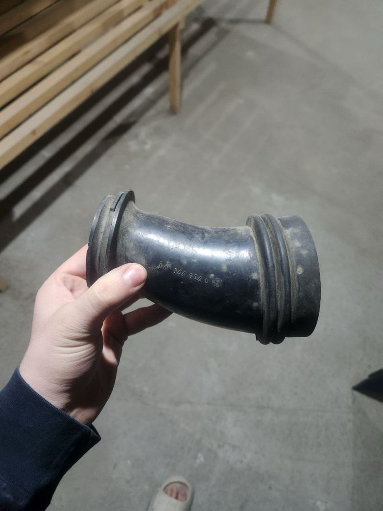 резиновый воздуховод от bmw e30