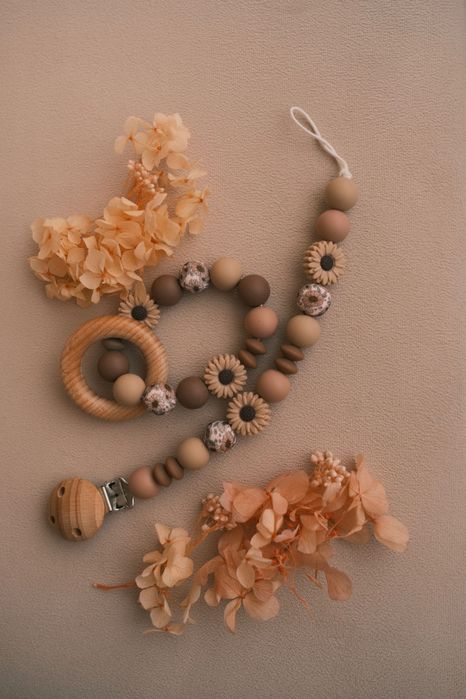 Lănțișoare pentru Suzete Personalizate – Cadouri Unice pentru Bebeluși