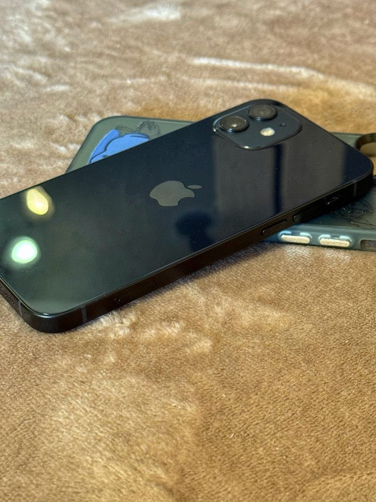 Iphone 12 в отлично състояние