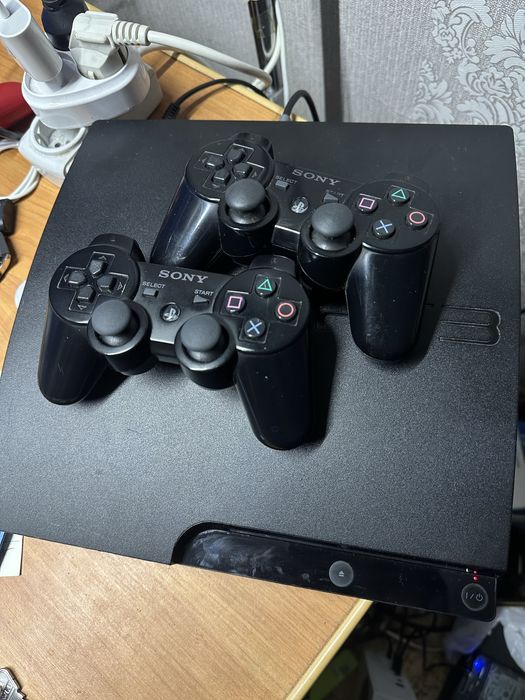 Ps3 slim - 750GB память куча игр оклко 50