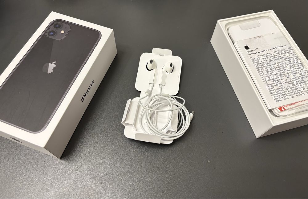 Слушалки от iPhone 11 / НЕИЗПОЛЗВАНИ / Lightning Connector