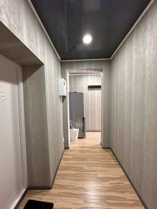 Поклейка.обоев.обои