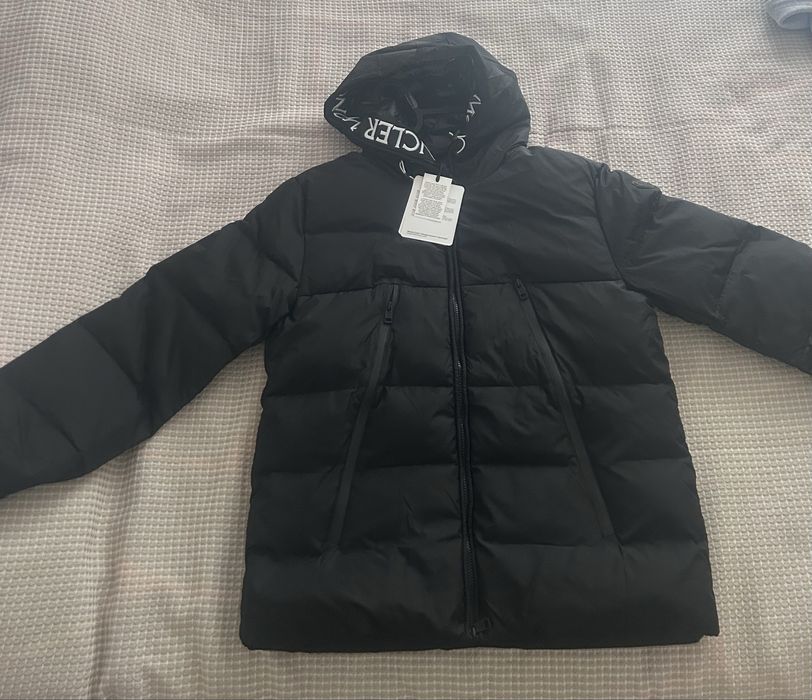 Geaca Moncler MONTCLA size 3(M) noua, made in Albania
