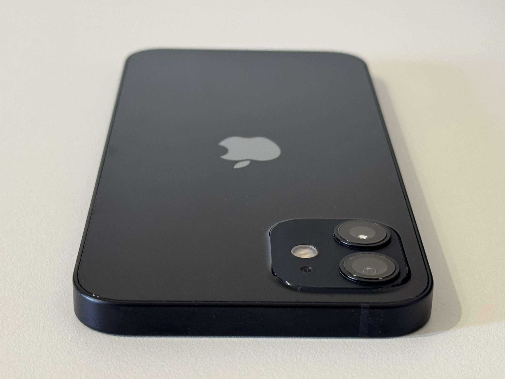 Бартер! iPhone 12 Black (Черен) 87% Батерия.