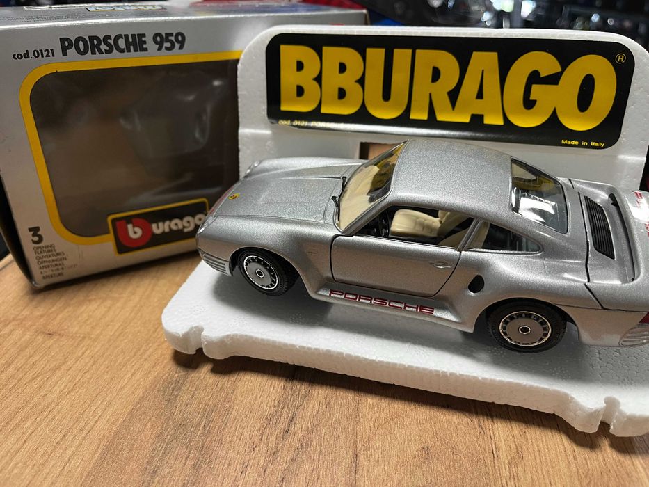Метална колекционерска количкa  BBURAGO  PORSCHE 911 959  мащаб 1:24,