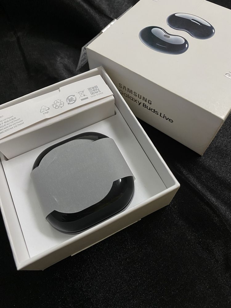 Наушники Galaxy Buds live (Рудный 1006) лот 355359