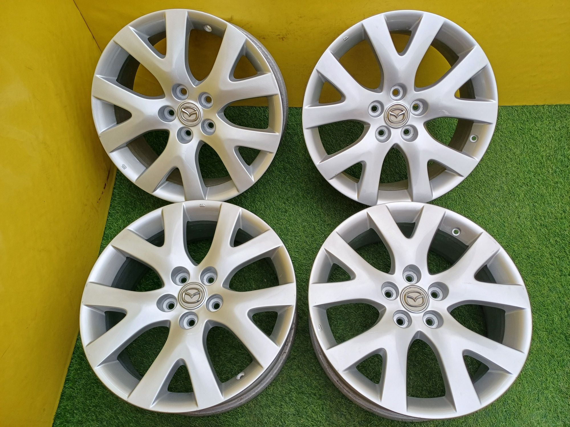 Диски R18 5x114,3 на Mazda и другие.