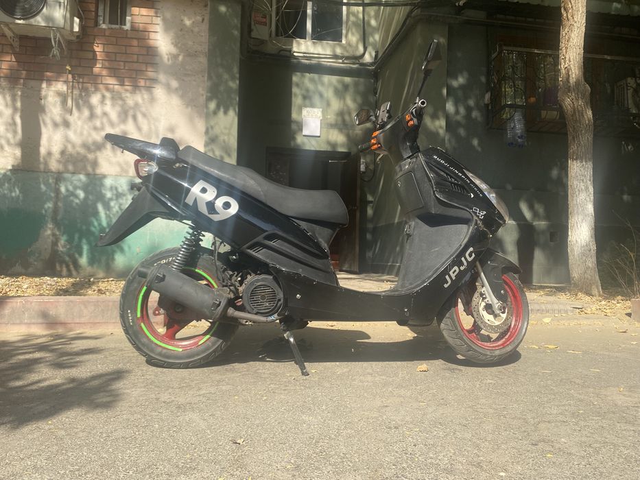 Продаётся скутер 150 кубов