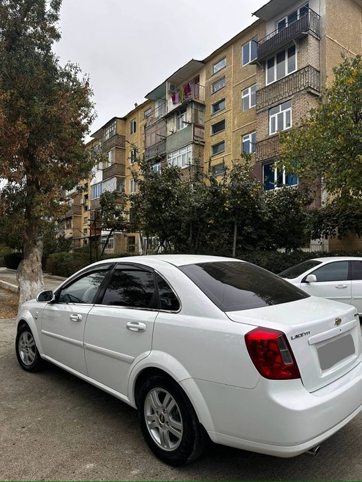 Ласетти 1.8 на продаже.