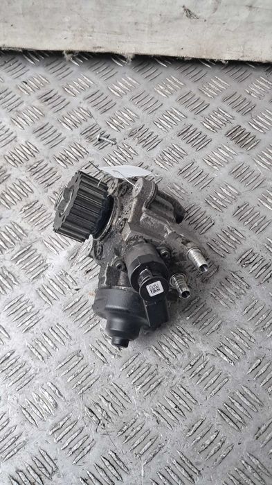 pompa injectie Audi Q5 2.0 TDI CNH an 2016 cod 04L130755D / 0445010537