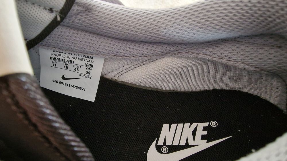 Nike Internationalist