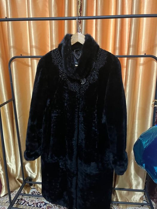 Продам верхную одежду