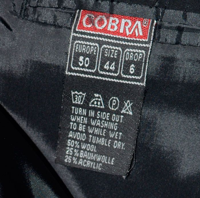 Costum de barbat gri inchis marimea 48-50