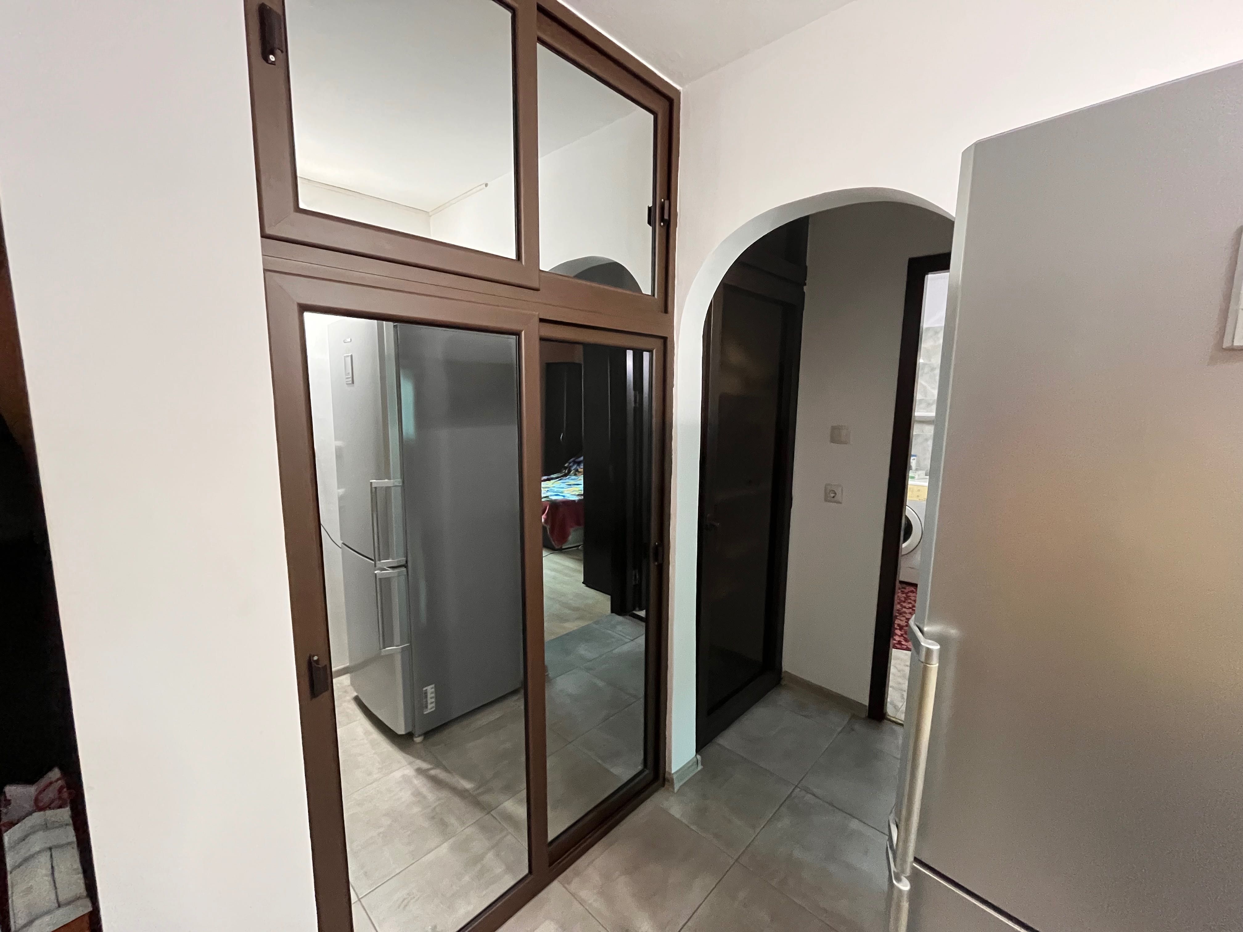 Apartament 2 camere decomandat de vanzare