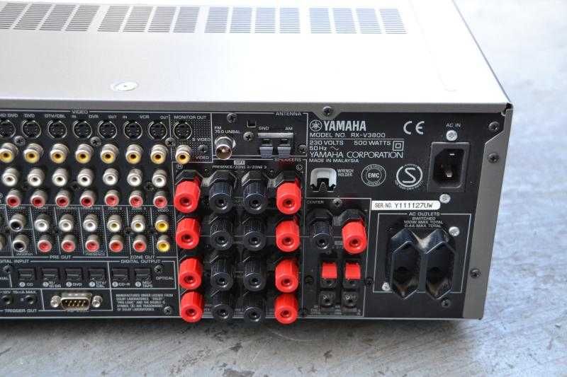 Amplificator Yamaha RX-V 3800 cu telecomanda- high end amplifier